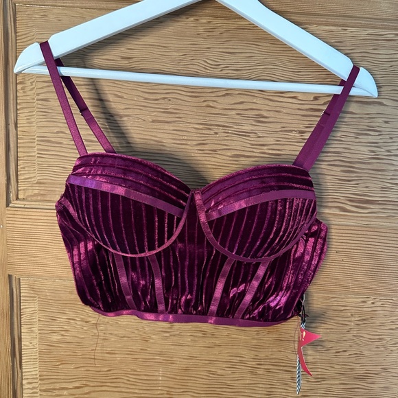 HAUTE MONDE Wine colored Stretch Velvet Two-Piece Outfit NWT Size M - Picture 5 of 8